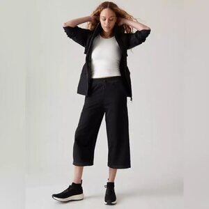 Athleta Triumph Hybrid Wide Crop Pant
